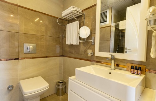 Yenisehir Hotel | Discover Anemon Mersin Otel: Spa & Family-Friendly Stays
