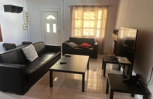Lavreotiki Villa | Anemones Athens guesthouse
