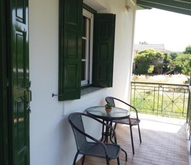 Asprogerakata House | Discover Anesis: Rated 9.5/10 and Family-Friendly Stay