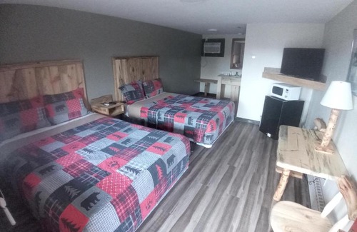 Cortez Cabin | Budget-Friendly Stay at Aneth Lodge: Pet & Child Friendly