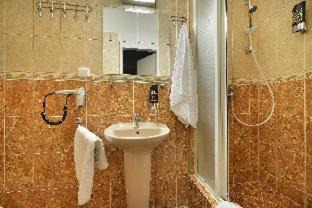 Andel Hotel | Inviting Stay at Anette Hotel with Pool & Family Amenities