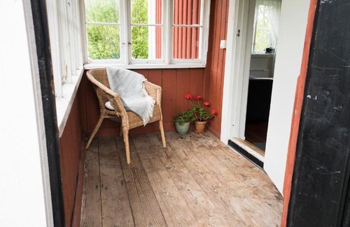 Ljungskile House | Relax at Anfasteröd Gårdsvik - Sjöstugan with Ocean Views