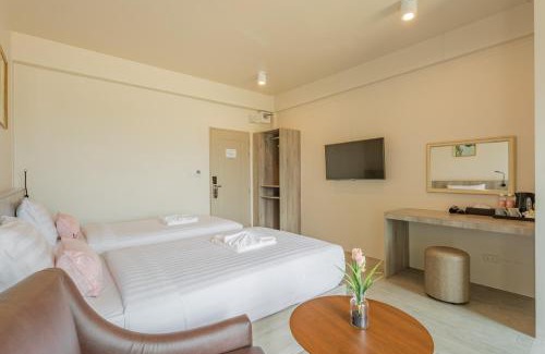 Ratsada Hotel | Experience Ang Pao Hotel with Pool and Breakfast Included