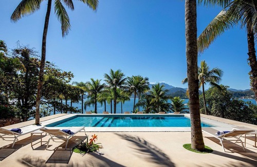 Angra dos Reis Villa | Private Island Retreat in Angra dos Reis with Exclusive Amenities