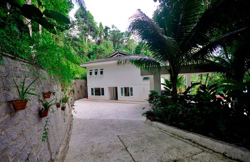 Mambucaba Villa | Elegant Beachfront Mansion with Spa & Family Amenities
