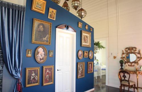 Robertson Apartment | Discover Angel Place Robertson: Guest Rated 8.7/10