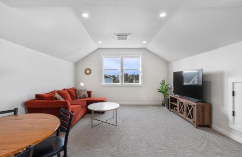 Manzanita House | Top-Rated Angel's Landing with Hot Tub & Family Amenities