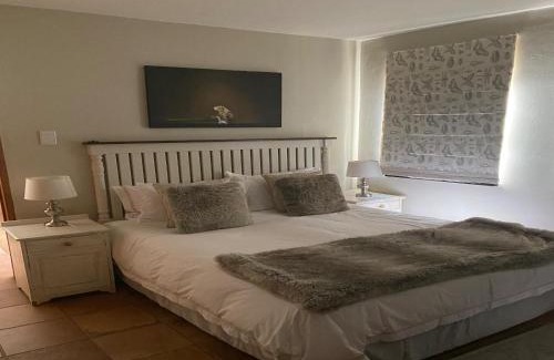 Dullstroom House | Discover Angel's Rest: Family-Friendly Retreat with Pool