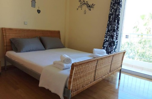 Spata-Artemida Apartment | Angela's Home: Family-Friendly Stay Near Athens Airport