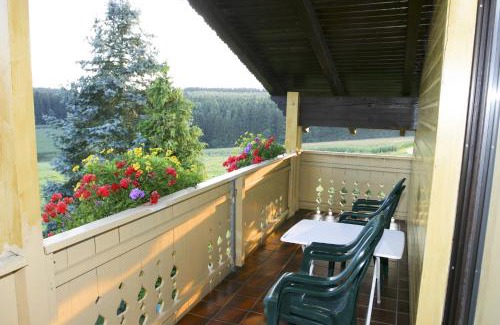 Haarbach House | Angela Steiger: Family-Friendly Stay with Breakfast Included
