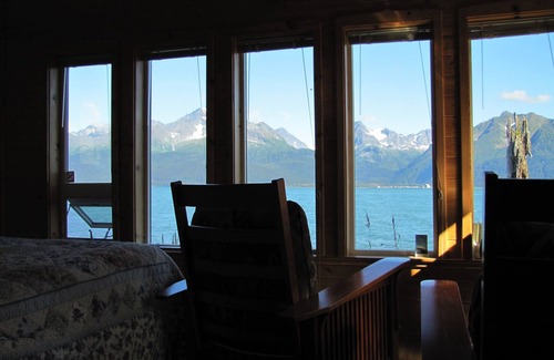 Lowell Point Cabin | Experience Angels Rest on Resurrection Bay with Ocean Views