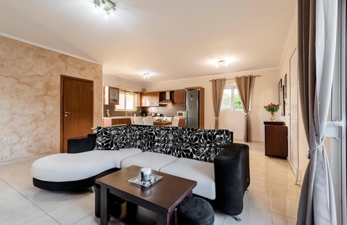 Petaloudes Villa | Relax at Angels Villa with Private Jacuzzi and Ocean View