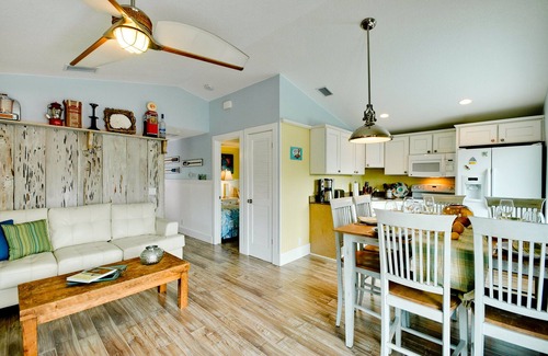 Bradenton Beach House | Angie's Place: Oceanfront Retreat with Heated Pool & Views