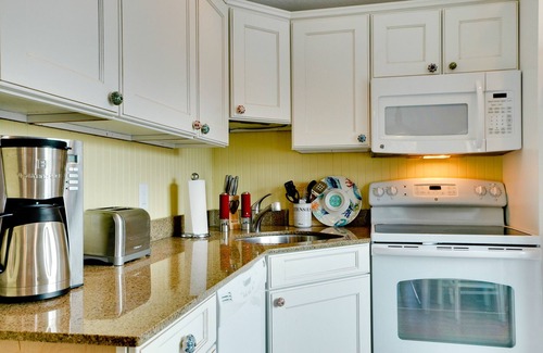 Bradenton Beach House | Angie's Place: Oceanfront Retreat with Heated Pool & Views