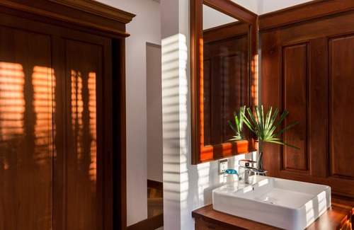 Sangkat Sla Kram Hotel | Elegant Angkor Privilege Resort and Spa with Pool & Spa