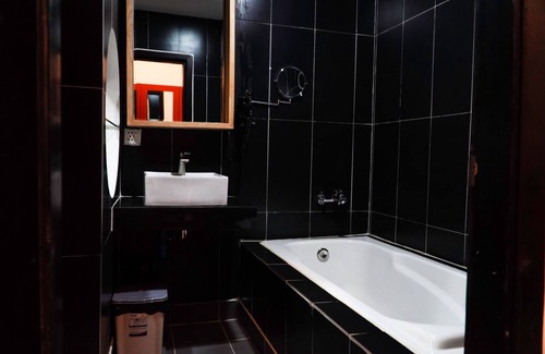 Siem Reap Hotel | Angkor Sivutha Hotel: Family-Friendly with Pool & Spa