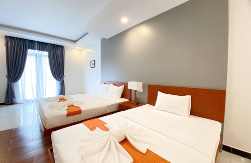 Siem Reap Hotel | Angkor Sivutha Hotel: Family-Friendly with Pool & Spa
