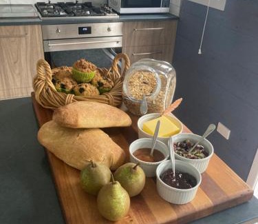 Turangi Bed & Breakfast | Anglers Adventure Paradise BNB Wifi Parking