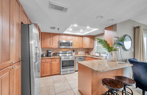 Redington Shores Condo | Beachfront Anglers Cove #306: 3 Bed, Ocean View Retreat