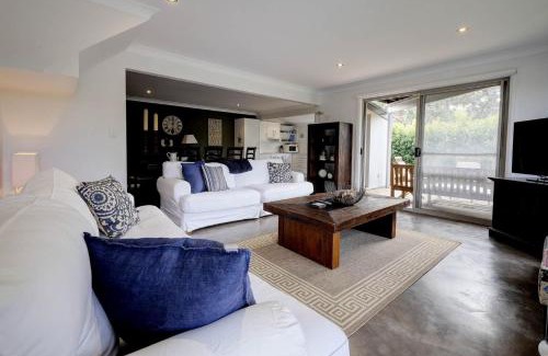 Boomerang Beach House | Pet-Friendly Retreat at Anglers Cove for Family Adventures