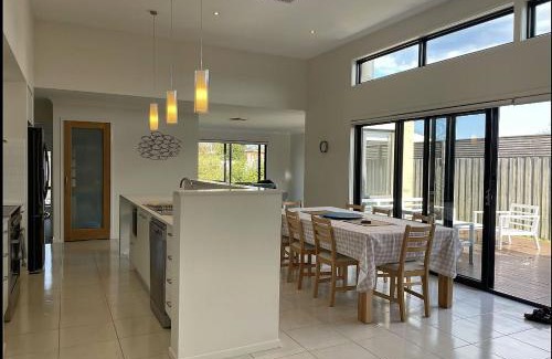 Sunderland Bay House | Pet-Friendly Anglers Rest at Sunderland Bay - 4-Star Retreat
