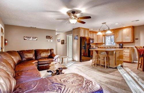 Oakhurst House | Inviting Holiday Homes in California, USA - Rated 9.5/10