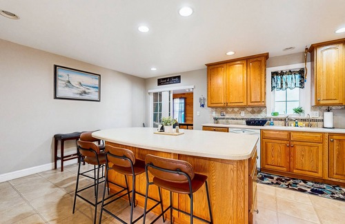Rehoboth Beach House | Angola By The Bay house w/shared pool, tennis & basketball courts