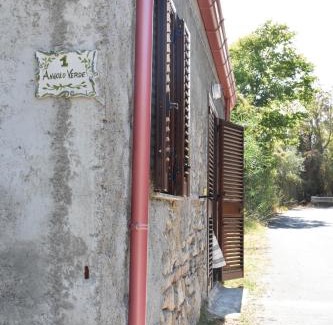 Rometta Apartment | Pet-Friendly Apartments in Rometta Marea, Italy - 8.8/10 Rated