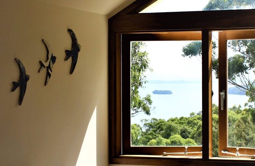 Blueys Beach House | Angophora @ Blueys Beach – Secluded Luxury