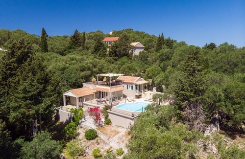 Koutsi Villa | Unforgettable Angouleta Villa: Spectacular Sunset Views