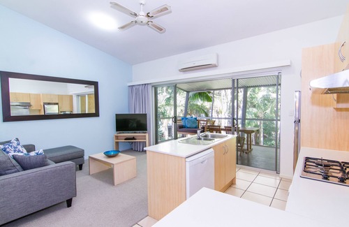 Yamba Apartment | Delightful Angourie Resort: Ocean View & Spa Retreat