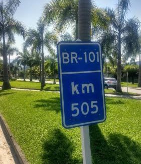 Bracui Apartment | Oceanfront Angra: Guest Rated 9.6 with Pet-Friendly Perks
