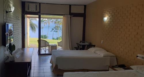 Portogalo Hotel | Relaxing Angra dos Reis Flat with Oceanfront Pool Access