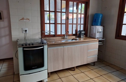 Garatucaia House | Inviting Angra House: 4-Bedroom Condo with Pool & Ocean View