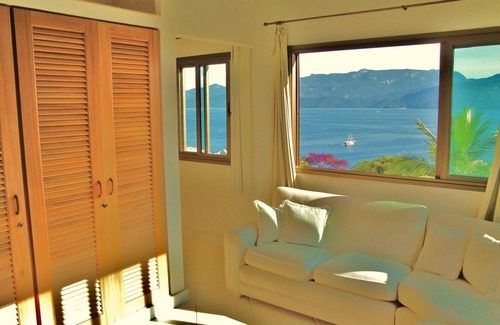 Portogalo House | Seaside Getaway at Portogalo Condominium - 4 Suites