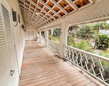 Vila Velha House | Discover Mansao Angra Pe na Areia with Oceanfront Bliss