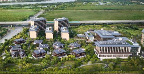Xiangzhou District Hotel | Experience Angsana Zhuhai Hengqing: Oceanfront Bliss Awaits