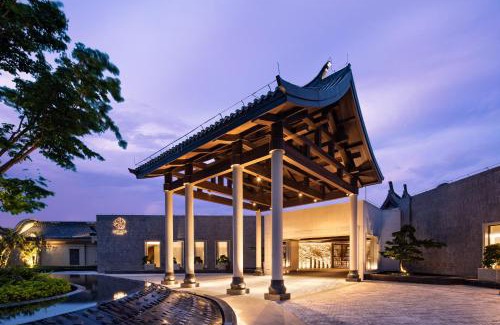 Xiangzhou District Hotel | Idyllic Angsana Zhuhai Phoenix Bay with Oceanfront Views