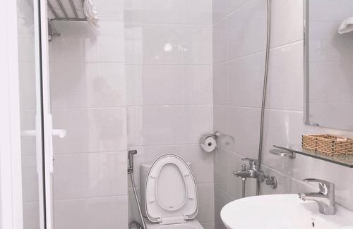 Buon Ma Thuot Hotel | Budget-Friendly Anh Phat Hotel with Family Kitchen Amenities