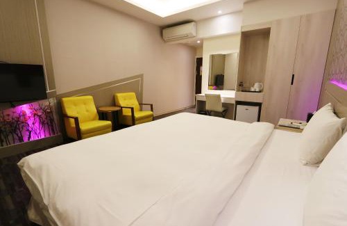 Luodong Hotel | Discover Anho Chew Hotel: Family-Friendly with Breakfast