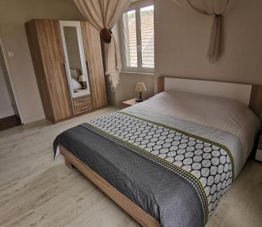 Munster Apartment | Highly Rated Anhugcap Hotel - Perfect for Your Getaway