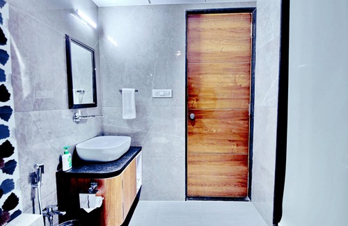 Talala Hotel | Top-Rated Anil Farm House with Pool & Family-Friendly Perks