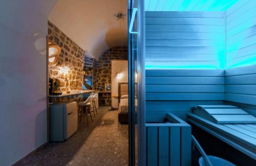 Procida Apartment | Indulge at Anima Suite: Sauna, Jacuzzi & Restaurant Bliss