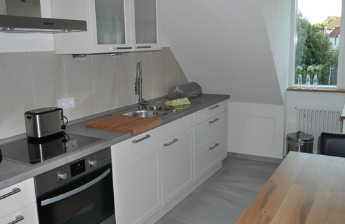 Wik Apartment | Bright & Modern Animas Apartment with Pool and Lake View