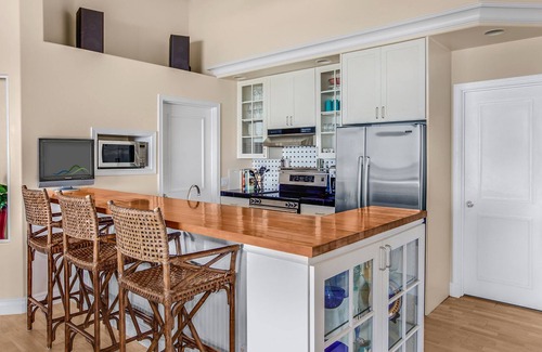 Kilauea House | Family-Friendly Anini Beach House: Oceanfront Retreat Awaits