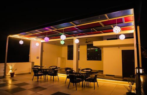 Agra Apartment | Highly Rated Anirudh Homestay with Child-Friendly Amenities