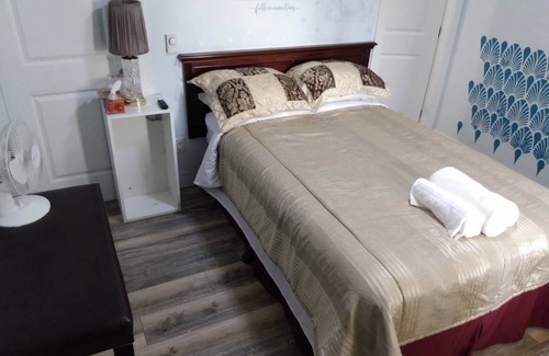 Abbotsford Cabin | Relaxing Stay at Anita's B&B Private Retreat Suite