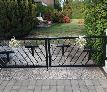 Kalvesta House | Top-Rated Anitas B&B in Stockholm with Family-Friendly Dining