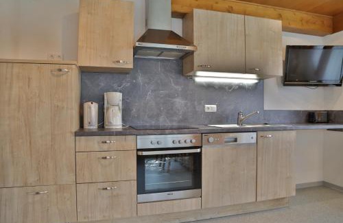 Gerlos House | Unwind at Haus Schönblick: Pet-Friendly Retreat with Hot Tub