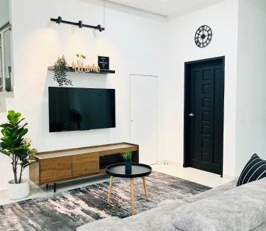 Kuala Terengganu House | Discover Anjung Rindu Homestay: Family-Friendly Retreat
